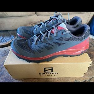 Men’s Salomon OUTline Low hiking+ running size 12. **LIKE NEW**
